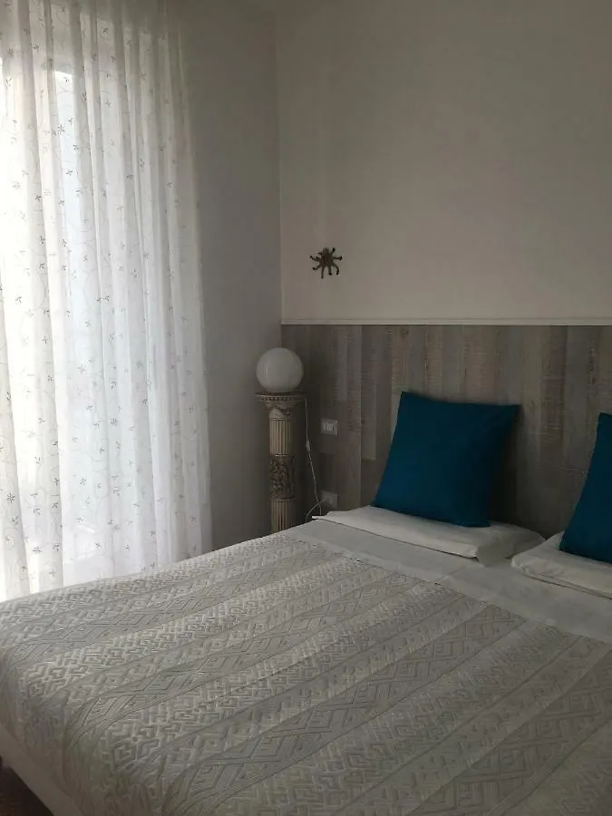 Bed & Breakfast Zonatortona B&B Milan Italy